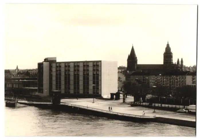 30 Fotografien Hans Armster, Mainz, Ansicht Mainz, Restaurant zum Gutenberg, Salamander Geschäft, Festwagen, Hotel 5
