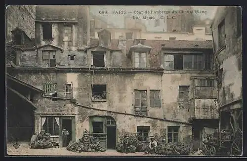 AK Paris, Cour de l`Auberge du Cheval Blanc, Rue Mazet