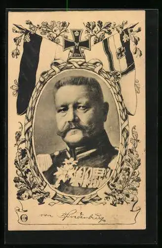 AK Paul von Hindenburg in Uniform mit Orden, Fahnen