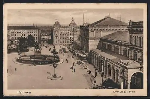 AK Hannover, Reiterdenkmal vor dem Bahnhof, Ernst August-Platz