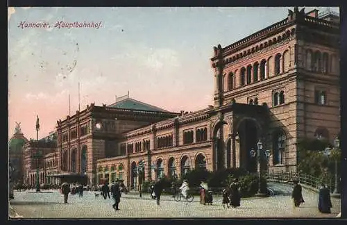 AK Hannover, Belebte Szene vor dem Hauptbahnhof