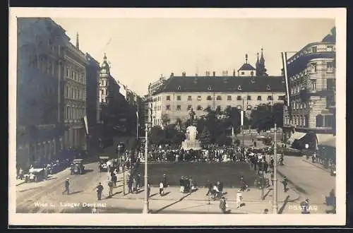 AK Wien, Strassenpartie mit Lueger Denkmal, Autos