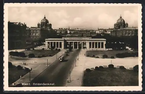 AK Wien, Blick zum Heldendenkmal