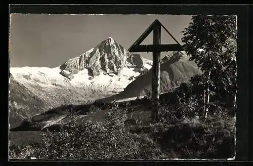 Foto-AK Emanuel Gyger: Bürchen ob Visp, Wegkreuz mit Bietschhorn