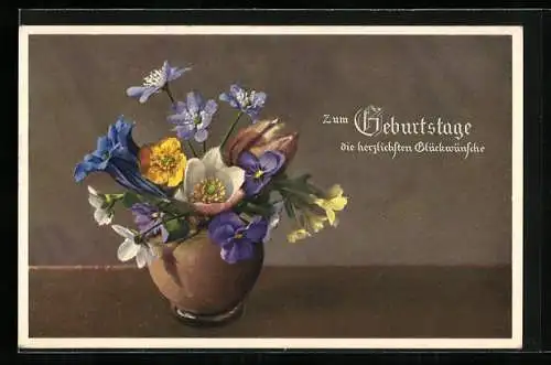 Foto-AK Emanuel Gyger: Kleiner Blumenstrauss mit Enzian in einer Vase, Geburtstagsgruss