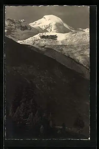 Foto-AK Emanuel Gyger: Saas-Fee, Altatinhorn mit verschneitem Gipfel