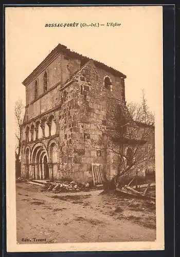 AK Bussac-Forêt, L`Église et son architecture romane