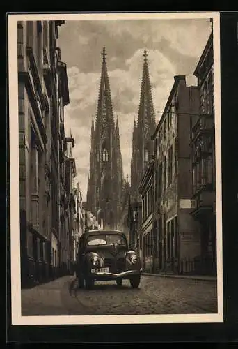 AK Köln, Ford-Taunus mit Blick auf den Dom