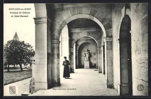 AK Fontaine-les-Dijon, Portique du Château de Saint Bernard