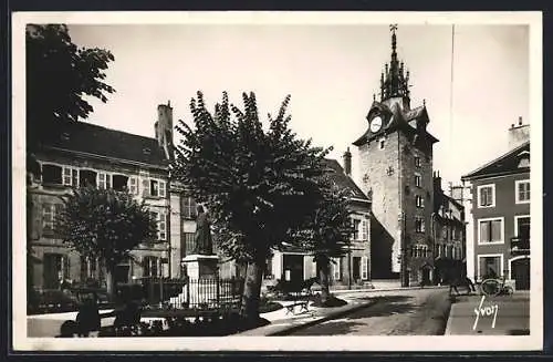 AK Beaune /Côte d`Or, Place Monge et le Beffroi