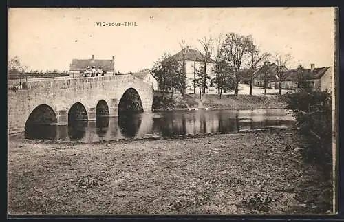 AK Vic-sous-Thil, Panorama