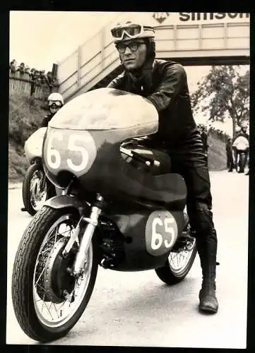 Fotografie D. Lob, Leipzig, Motorradrennen, Renzo Rasolini auf Benelli Rennmotorrad & Startnummer 65, Motorrad