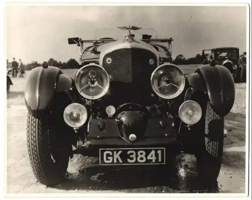 Fotografie unbekannter Fotograf und Ort, Bentley mit Bentley Flying B Kühlerfigur, Cabrio, Kennzeichen GK 3841