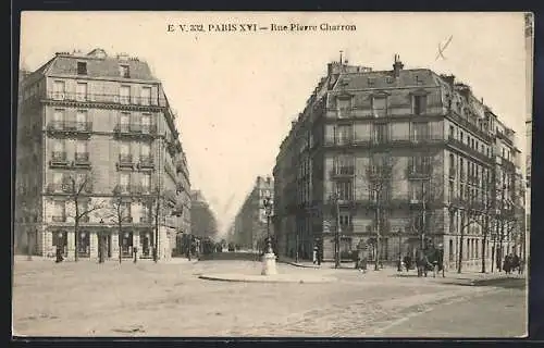 AK Paris, Rue Pierre Charron, Strassenpartie