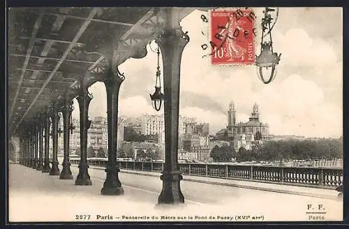 AK Paris, Passerelle du Métro sur le Pont de Passy