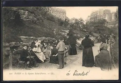 AK Paris, Le Sqaure Saint-Pierre