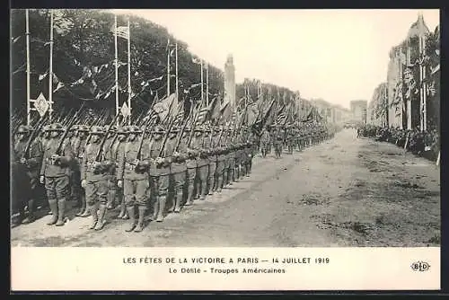 AK Paris, Le Défilé, Troupes Américains, Les Fetes de la Victoire 1919