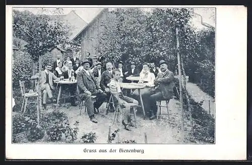 AK Klosterneuburg, Gasthaus Bienenburg, Gäste im Garten