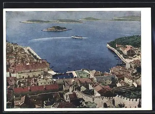 AK Hvar, Stadt und Hafen aus der Vogelschau