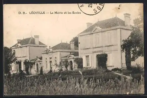 AK Léoville, La Mairie et les Écoles