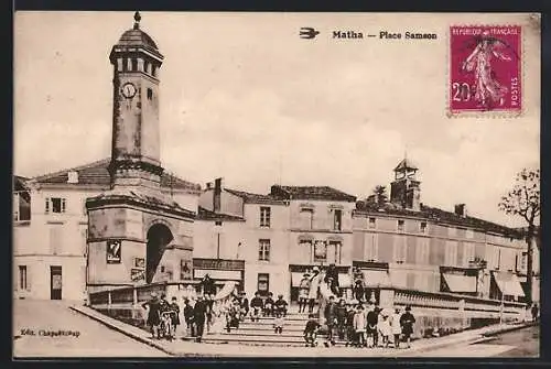 AK Matha, Place Samson avec horloge et habitants sur la place