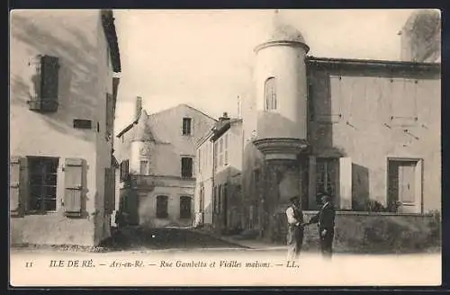 AK Ars-en-Ré /Il de Re, Rue Gambetta et Vieilles maisons