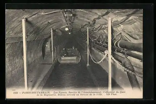 AK Paris-Souterrain, Les Egouts, Service de l`assainissement, Collecteur du Quai de la Mégisserie, Bateau servant...