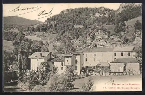 AK Hameau de la Barraque, Vue du hameau à la sortie des Grands Goulets