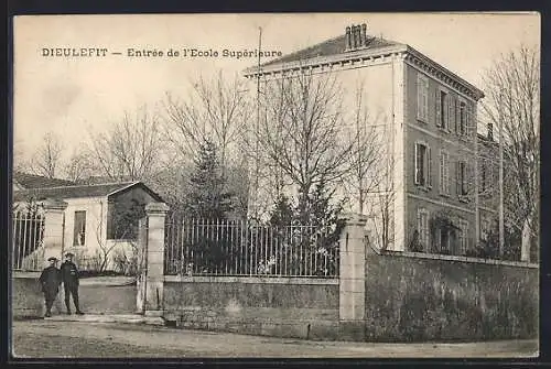 AK Dieulefit, Entrée de l`École Supérieure