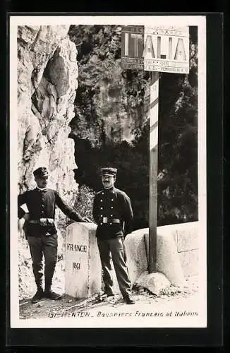 AK Menton, Douaniers Francais et Italiens