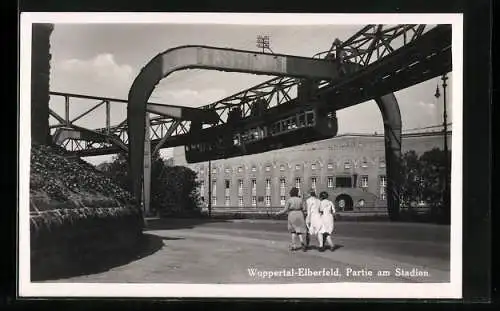 AK Wuppertal-Elberfeld, Schwebebahn am Stadion