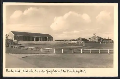 AK Stralsund, Kaserne Flandernblock, Blick über den grossen Sportplatz auf das Wirtschaftsgebäude