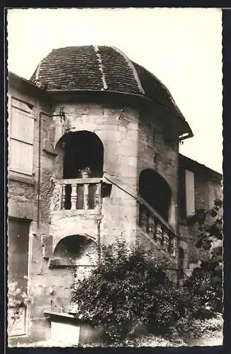 AK Varzy /Nièvre, Vieil escalier