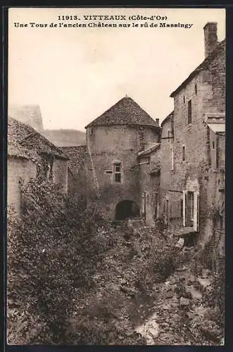 AK Vitteaux, une Tour de l'ancien Chateau sur le ru de Massingy