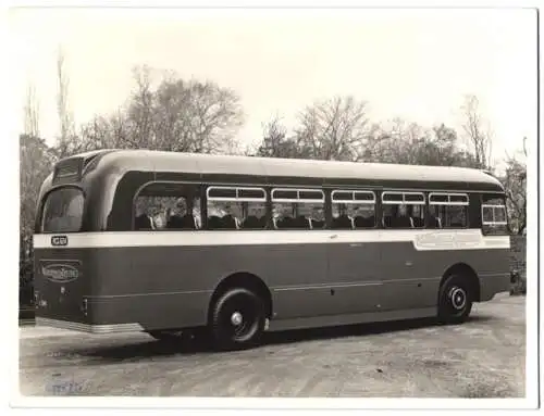 Fotografie Chas. K. Bowers & Sons, London, AEC Bus der Aldershot & District Traction Co. Ltd.