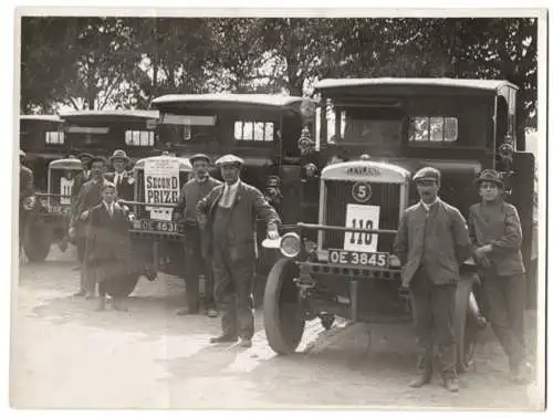 Fotografie F. R. Logan, Birmingham, Leyland LKW als Rennwagen mit Startnummern