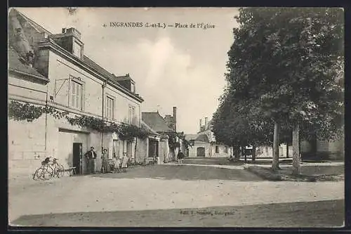 AK Ingrandes, Place de l`Église avec habitants et vélos