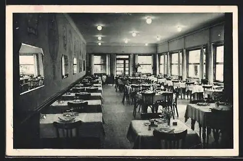 AK Langeais, Intérieur du restaurant du Family Hotel