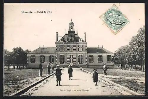 AK Monnaie, Hôtel de Ville et habitants sur l`esplanade