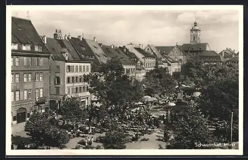 AK Schweinfurt, Markt mit Besuchern