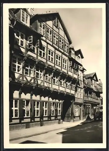 Foto-AK Deutscher Kunstverlag, NR 97: Braunschweig, Fachwerkhaus in der Scharrnstrasse 13