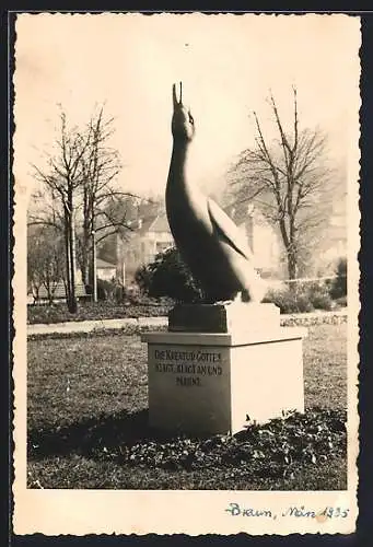 Foto-AK Freiburg /Br., Enten-Denkmal