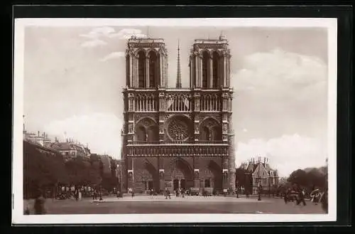 AK Paris, Parvis de Notre-Dame