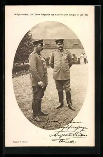 AK Kaiser Wilhelm II. in Uniform und Paul von Hindenburg in Uniform mit Zigarette, gerahmte Ansicht