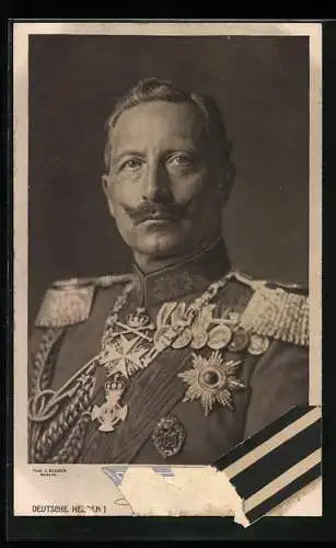 AK Kaiser Wilhelm II. in Uniform mit Orden, Halbportrait