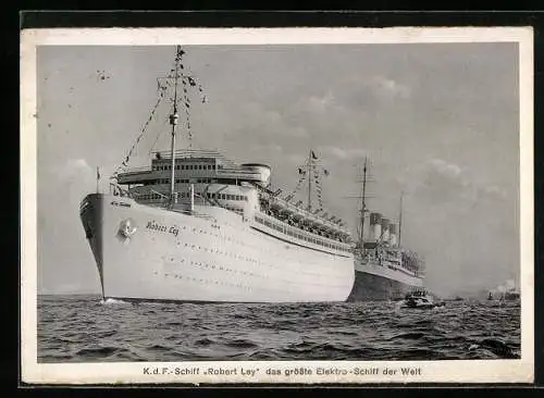 AK Passagierschiff, KdF-Schiff Robert Ley auf dem Wasser