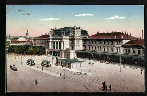 AK Brünn-Brno, Bahnhof mit Strassenbahnen