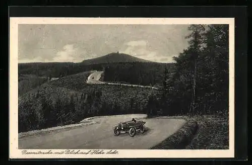 AK Nürburgring, Autorennen, Rennauto mit Blick auf Hohe Acht