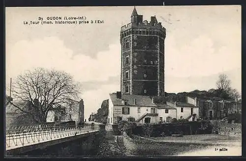 AK Oudon /Loire-Inf., La Tour prise à l`Est