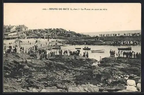 AK Bourg-de-Batz /L.-Inf., La Plage un Jour de Fête